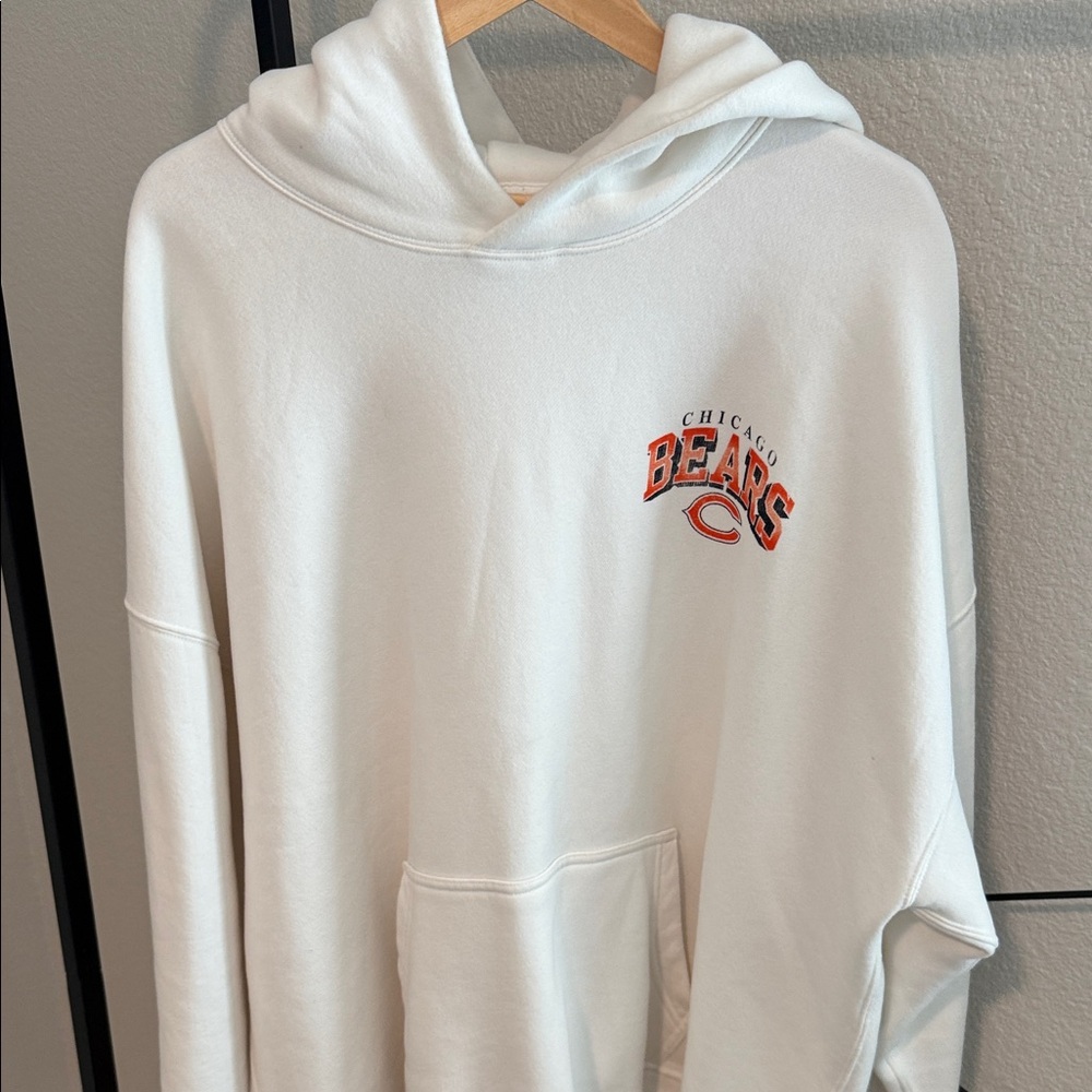 Abercrombie & Fitch White Hoodie with Chicago Bears Logo